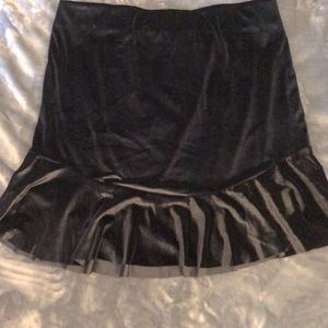 Velvety black torrid skirt! Flowy detail at bottom